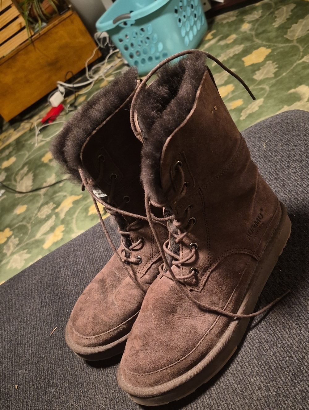 Women’s Brown Suede Lace-Up Winter Boots with Shearling Lining